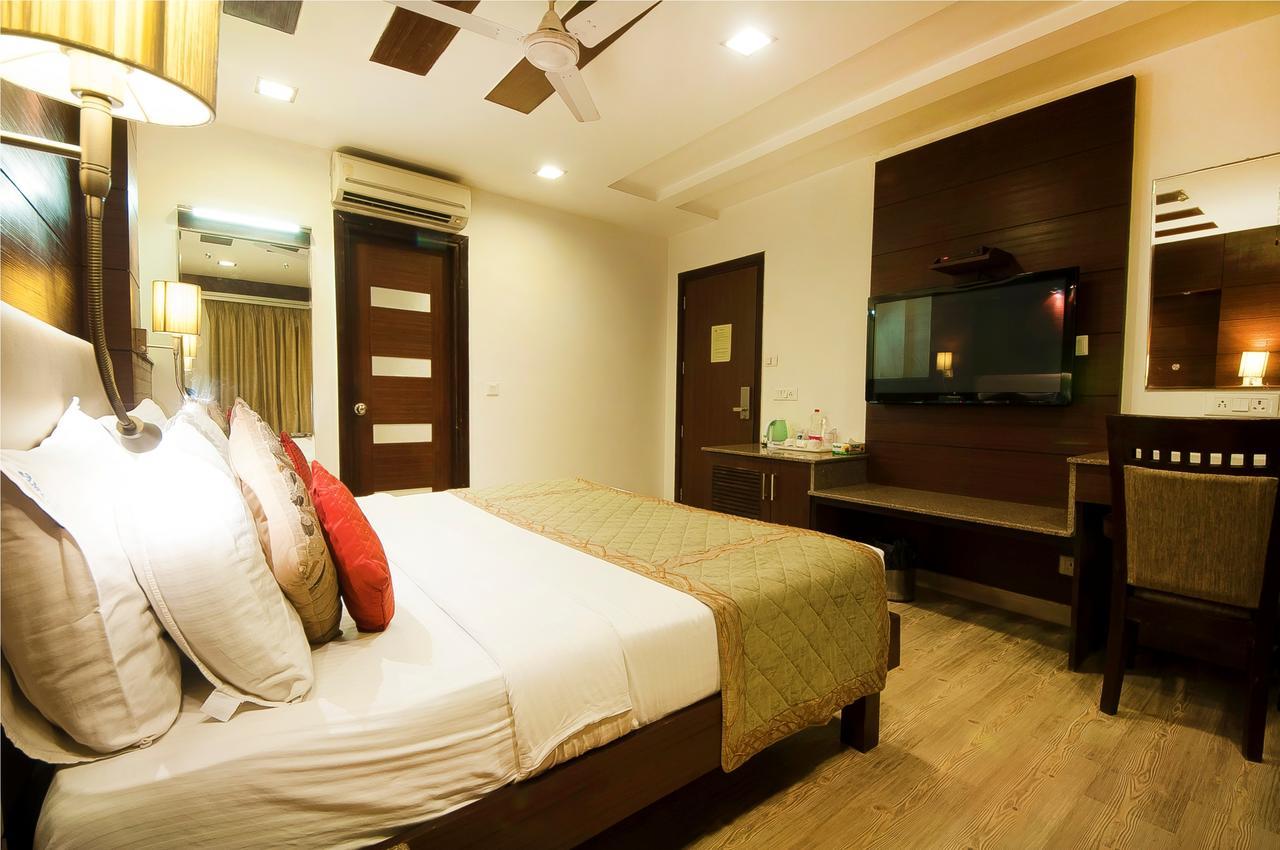Hotel Amaltas International - Delhi-16 Νέο Δελχί Εξωτερικό φωτογραφία