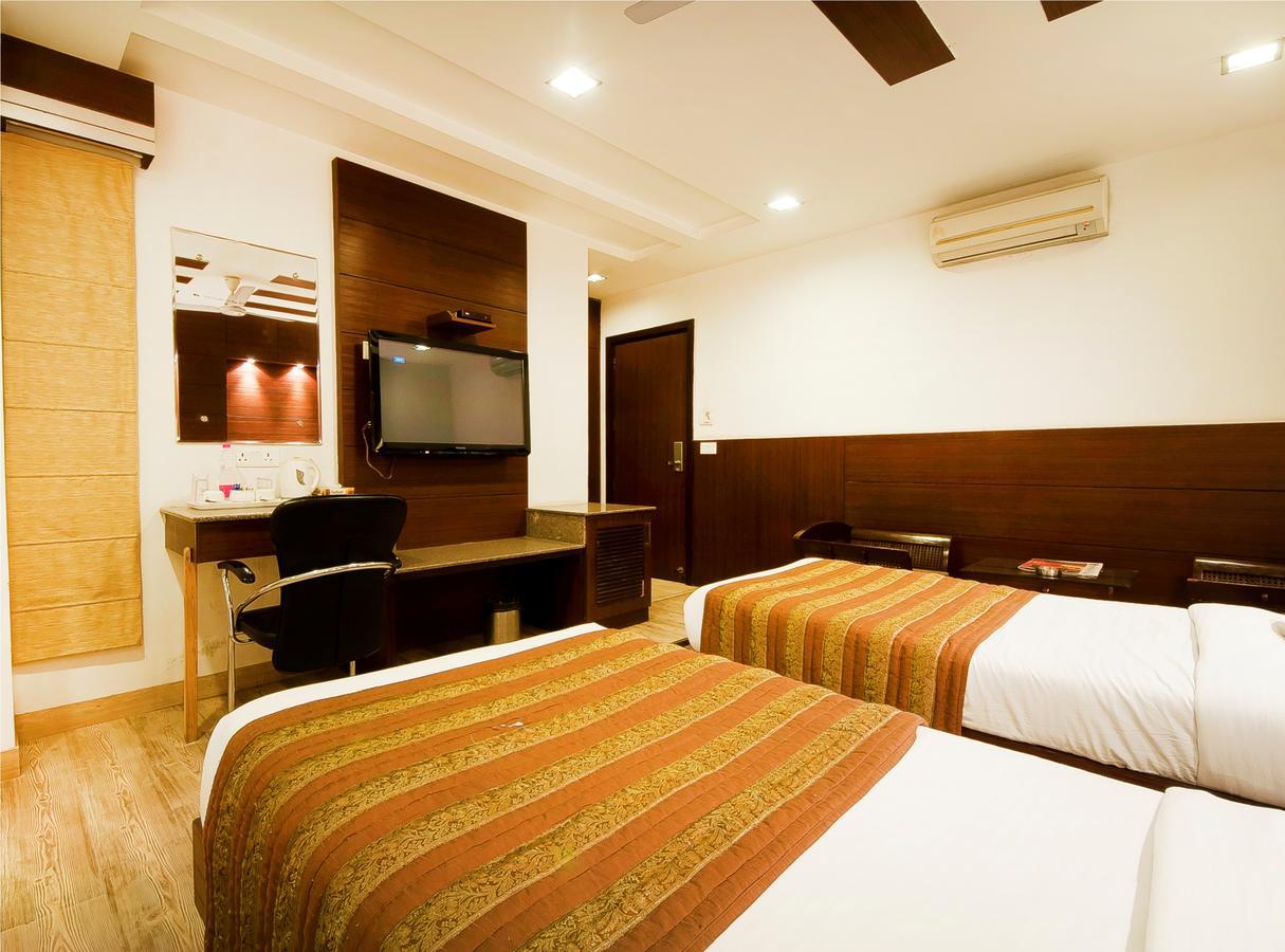 Hotel Amaltas International - Delhi-16 Νέο Δελχί Εξωτερικό φωτογραφία