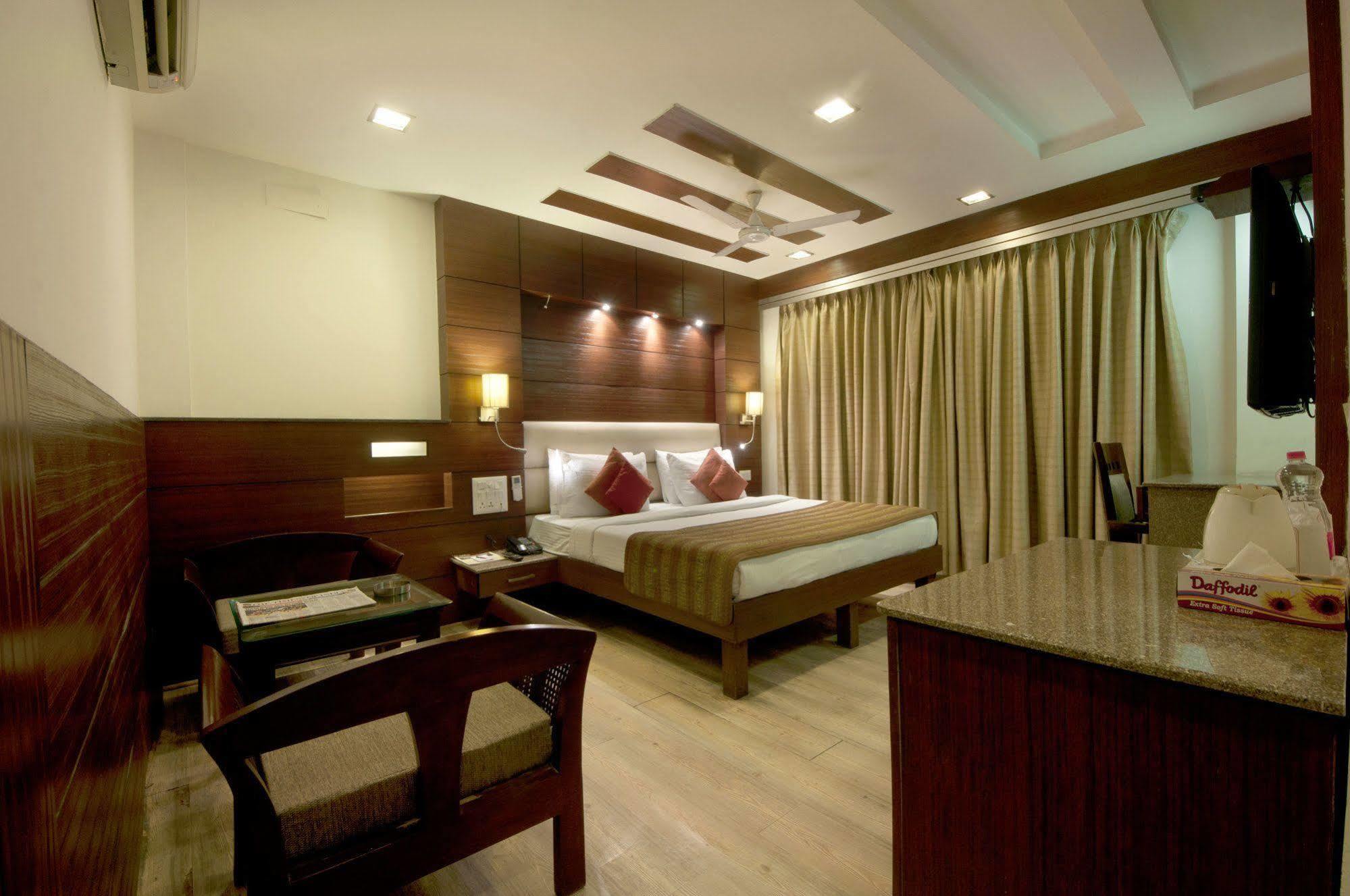 Hotel Amaltas International - Delhi-16 Νέο Δελχί Εξωτερικό φωτογραφία
