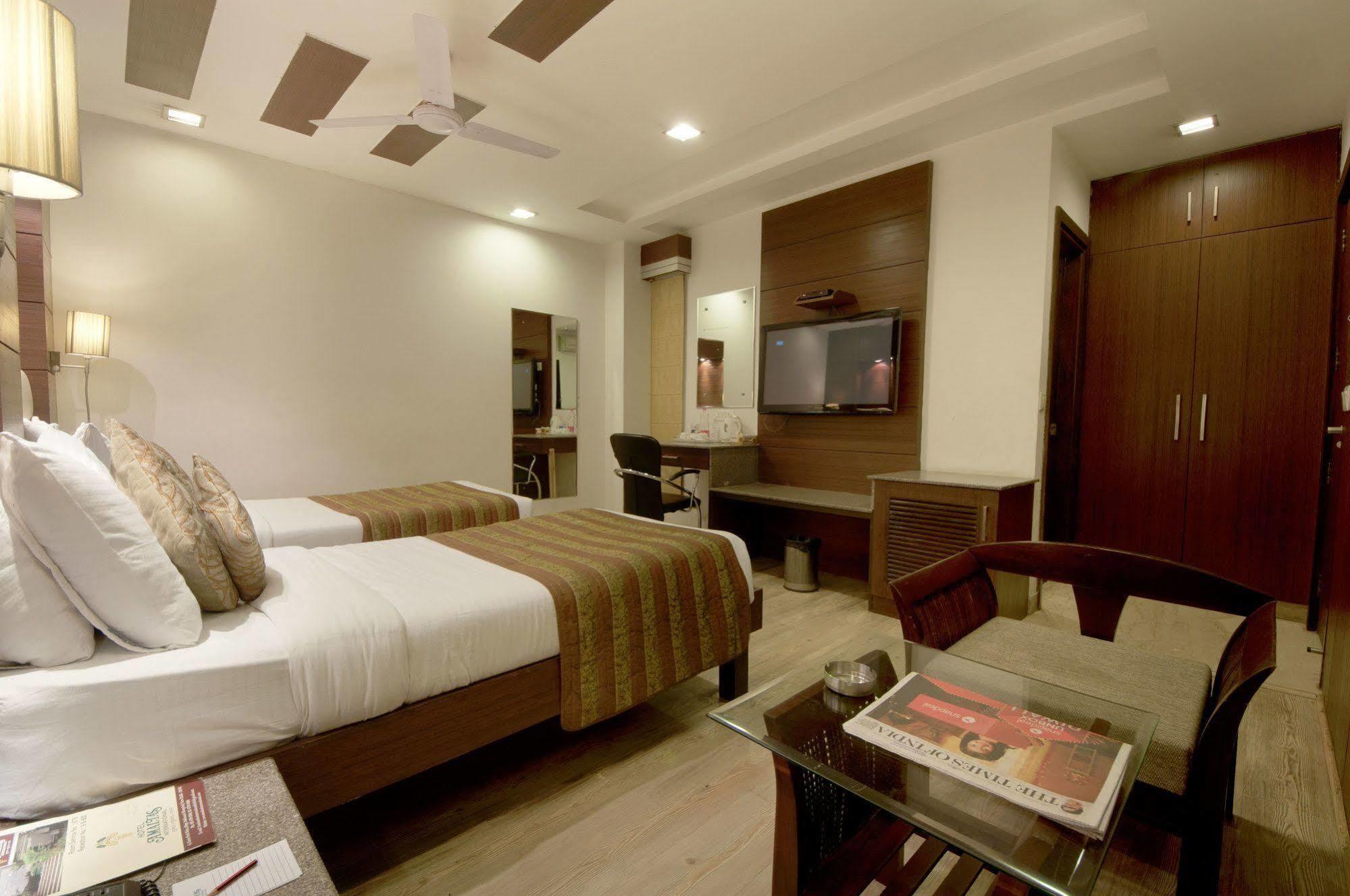 Hotel Amaltas International - Delhi-16 Νέο Δελχί Εξωτερικό φωτογραφία