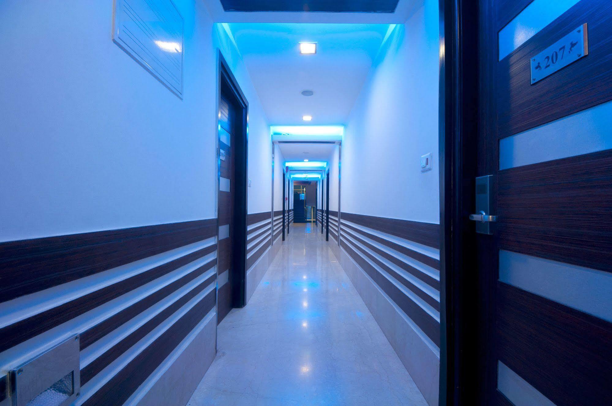 Hotel Amaltas International - Delhi-16 Νέο Δελχί Εξωτερικό φωτογραφία