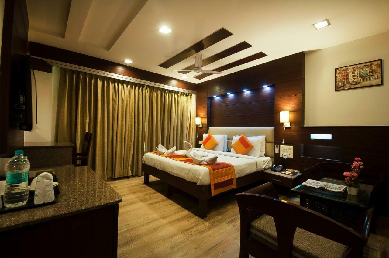 Hotel Amaltas International - Delhi-16 Νέο Δελχί Εξωτερικό φωτογραφία