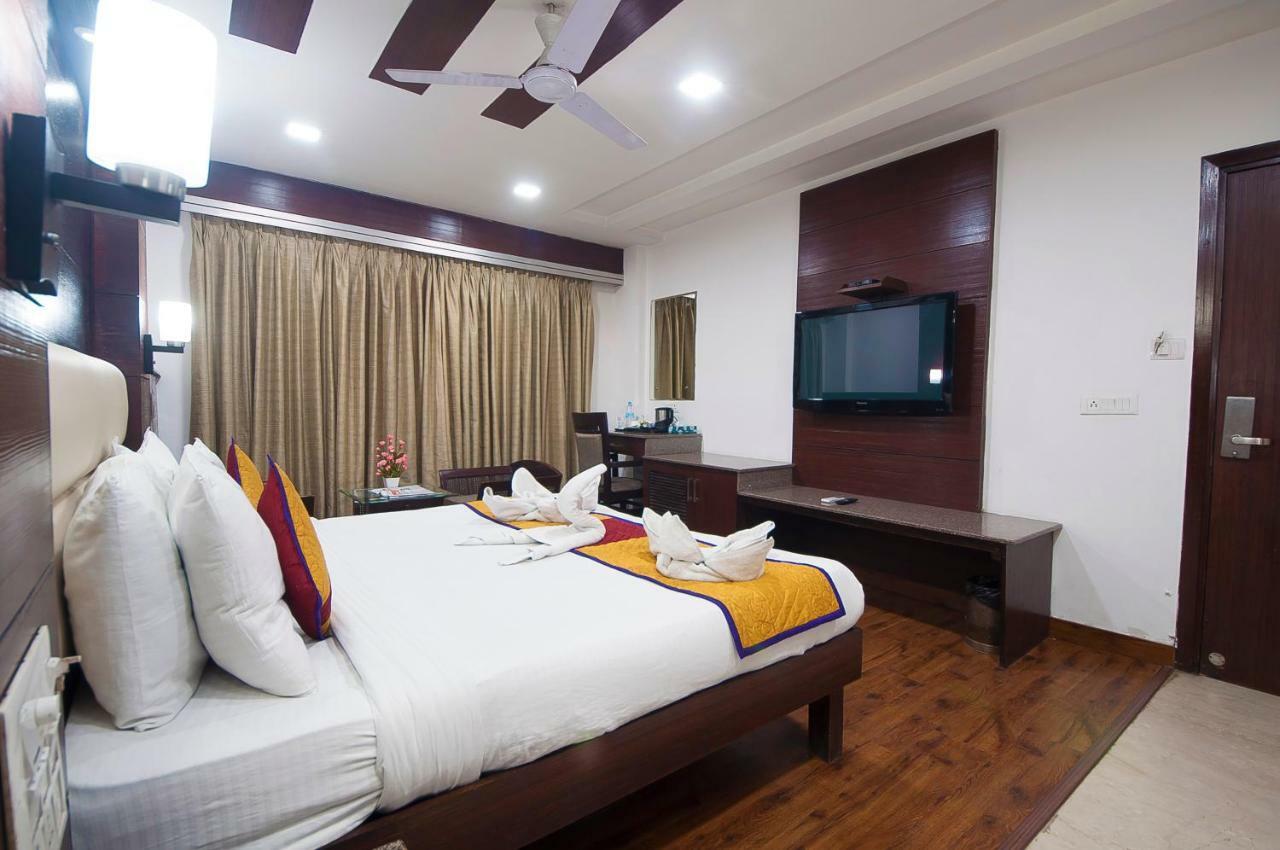 Hotel Amaltas International - Delhi-16 Νέο Δελχί Εξωτερικό φωτογραφία