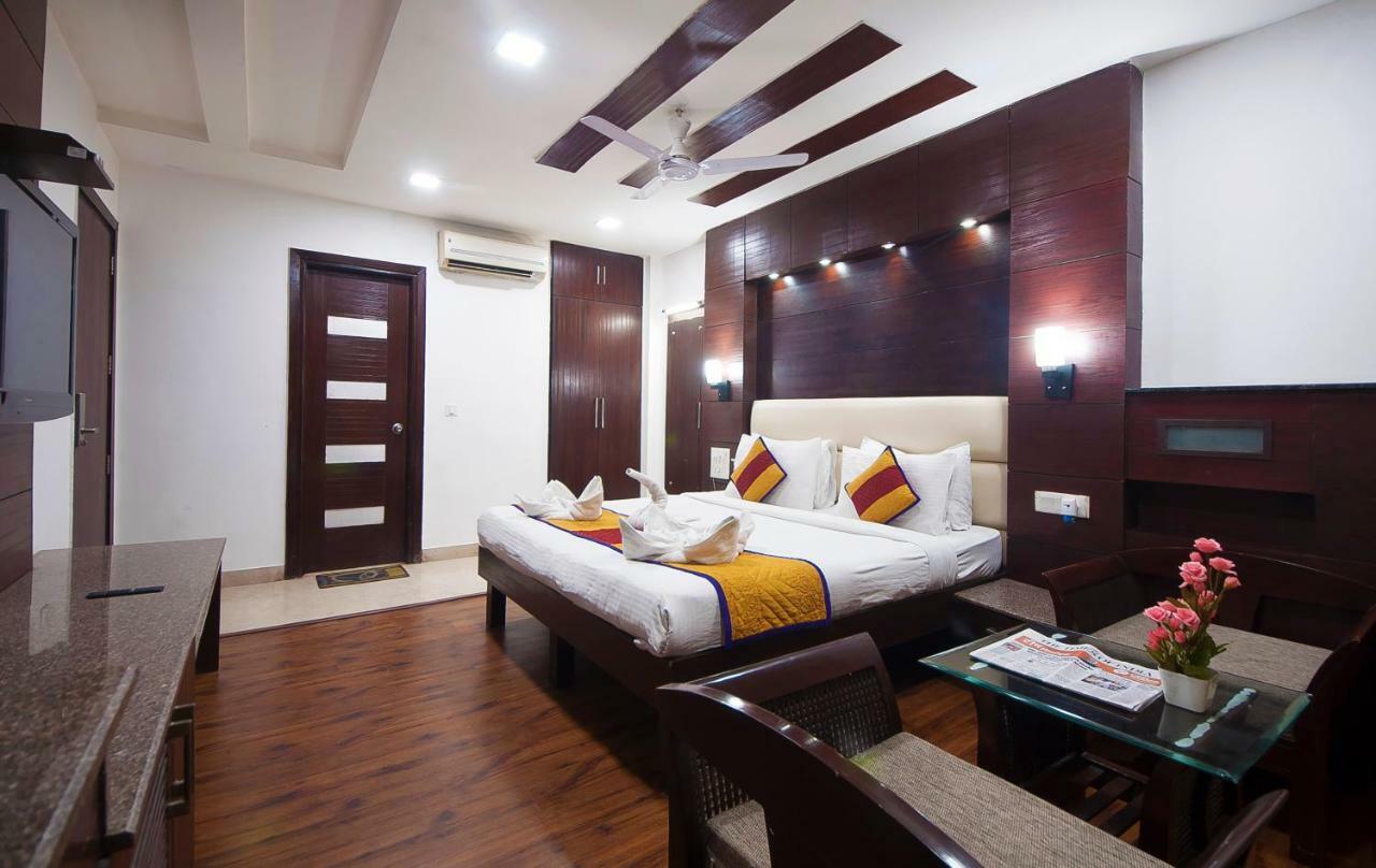 Hotel Amaltas International - Delhi-16 Νέο Δελχί Εξωτερικό φωτογραφία